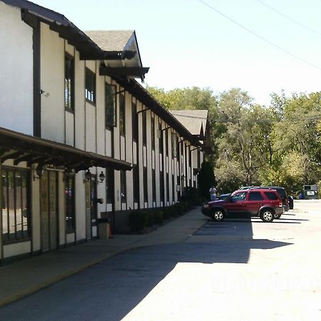 Budget Inn And Suites - デモイン エクステリア 写真